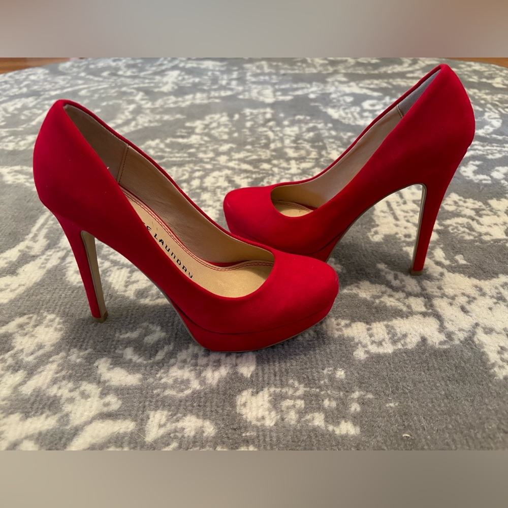 Red pumps